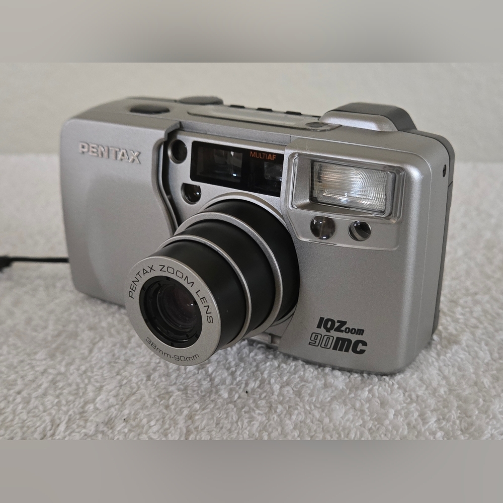 Pentax IQZoom 90MC 35mm Point & Shoot Film Camera *Tested & Working*